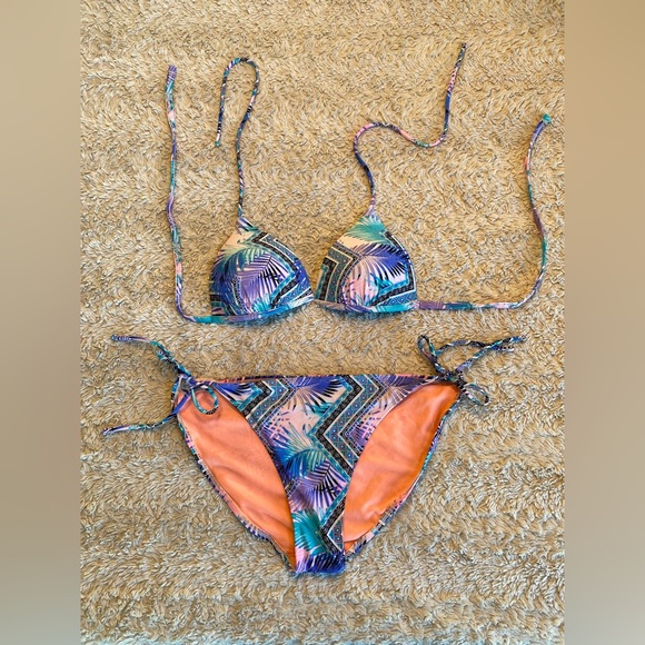 No Boundaries: Bikini - Picture 9 of 9